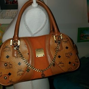 MCM EUC VISESTOS LEATHER DR BAG SATCHEL